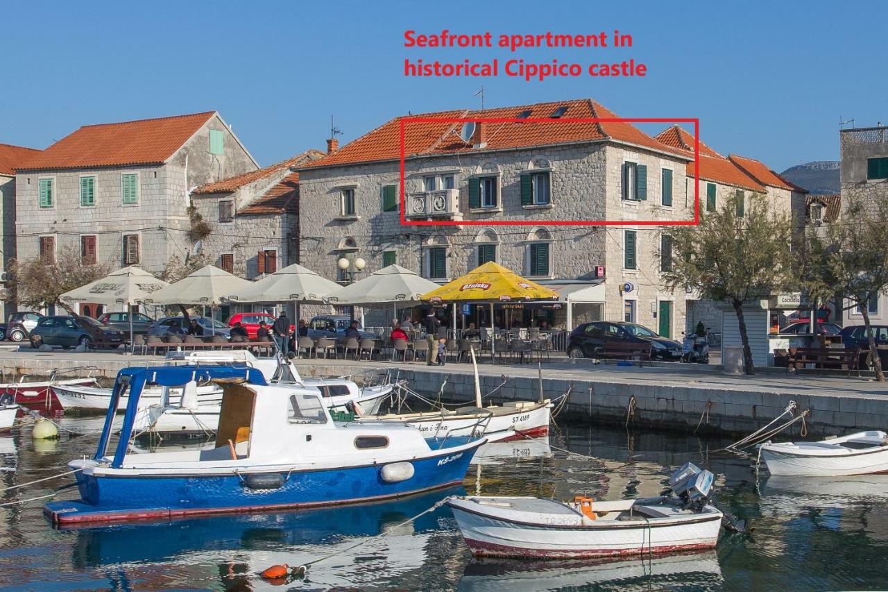 Seafront Apartment In Historical Cippico Castle Kaštela Extérieur photo