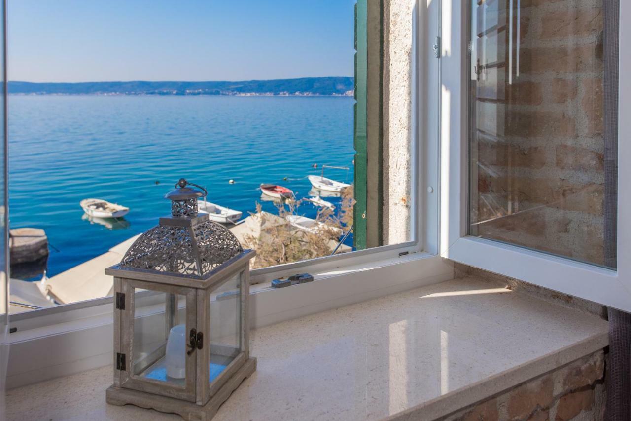 Seafront Apartment In Historical Cippico Castle Kaštela Extérieur photo