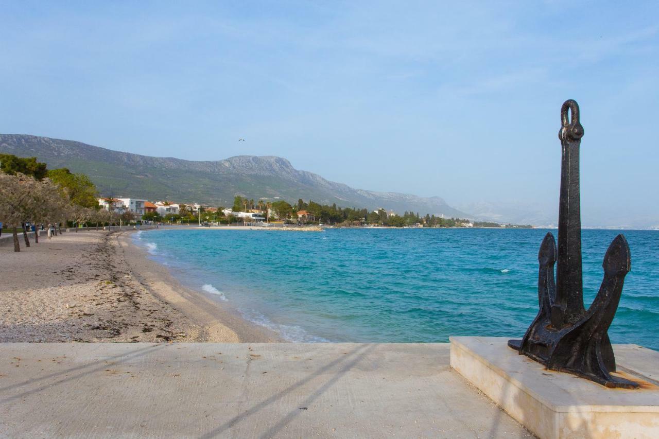 Seafront Apartment In Historical Cippico Castle Kaštela Extérieur photo