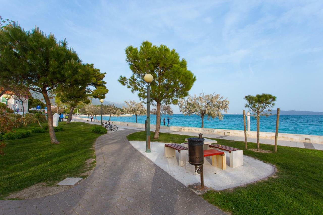 Seafront Apartment In Historical Cippico Castle Kaštela Extérieur photo